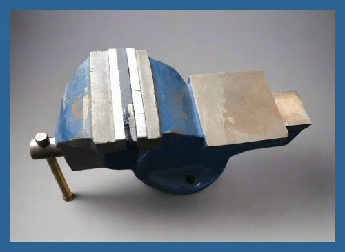 USED - Sealey 4" inch Workshop Bench Vice (Our Ref: GTS-008)